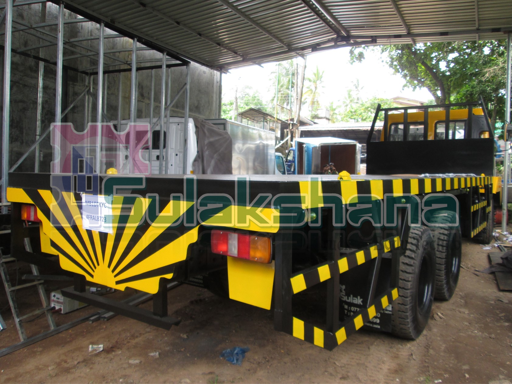 Flat Bed